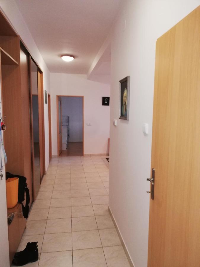 Plne Vybaveny Apartman Polni 1299 Lejlighed Kojetín Eksteriør billede